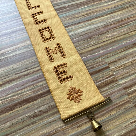 Hardanger WELCOME Bell Pull Hand Embroidered with Brass Bell Golden Yellow 26" - Picture 4 of 5